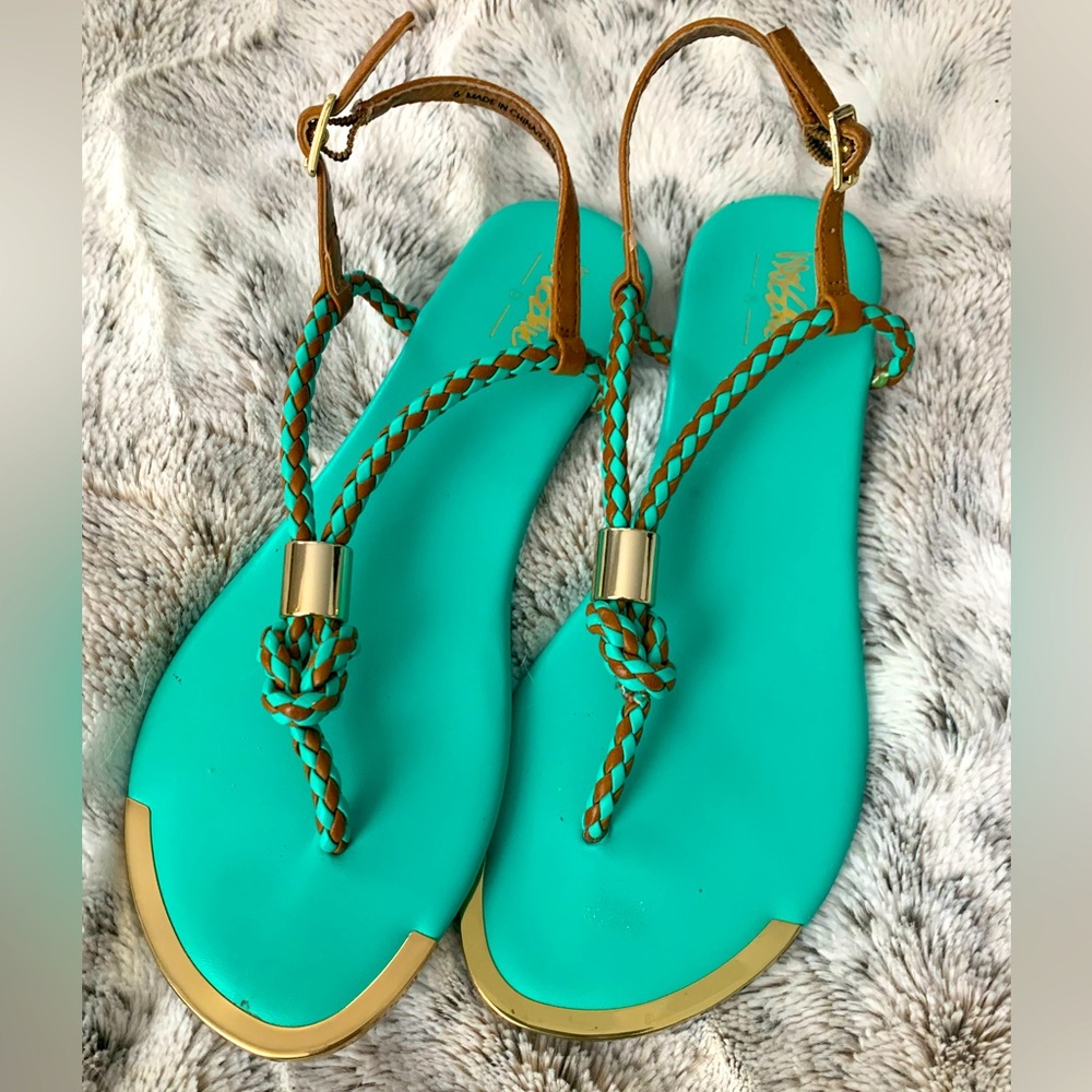 MOSSIMO SUPPLY CO DUAL COLOR TWISTED T-STRAP SEXY SANDAL W/GOLD HARDWARE/WORN 1X